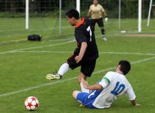 Photo Pascal Muller: Chantemerle (en noir) conserve un mince espoir de terminer premier du groupe C